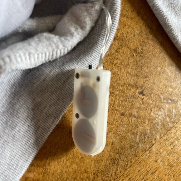 Women’s XL Light Up Tom and Jerry Gray Crew Neck Christmas Sweater - Picture 8 of 11